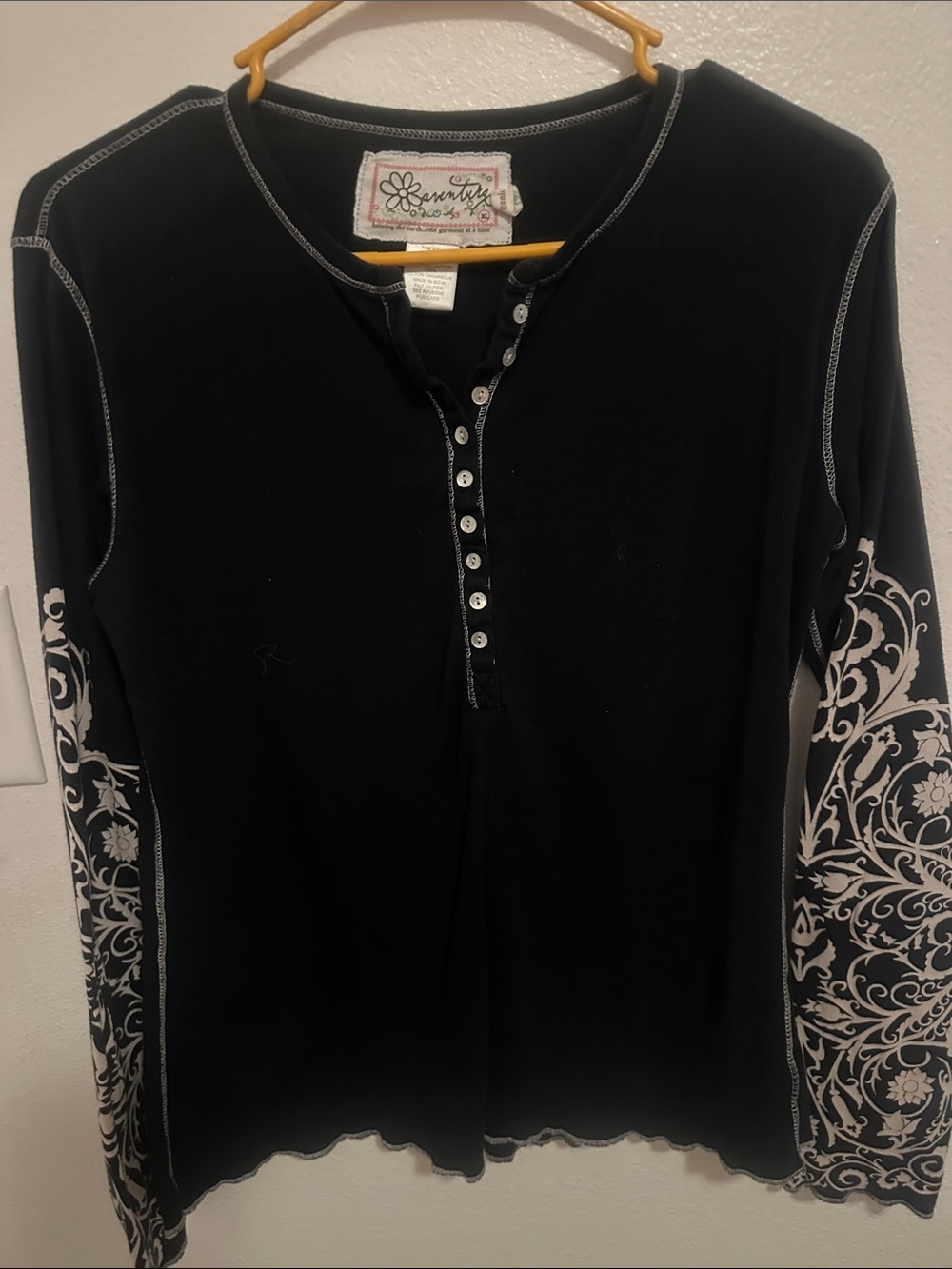 Seventy Black Long-Sleeve Henley with Cream Printed Sleeves